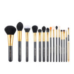 Essential Makeup Brushes zestaw pędzli do makijażu T093 15szt.