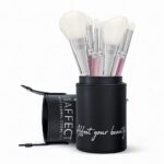 Brush zestaw 7 pędzli do makijażu w tubie KM00T