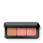 Multi Finish Trio Blush & Bronzer Palette paleta do twarzy z 1 bronzerem i 2 różami o wykończeniu matowym i metalicznym 01 Coral 7g