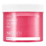 Calming Cica Tree Pad łagodzące płatki peelingujące do skóry wrażliwej 90szt.