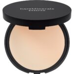 BarePro 16HR Skin-Perfecting Powder Foundation prasowany podkład w kompakcie Fair 10 Neutral 8g