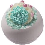 Hydrangea Hydration Bath Blaster musująca kula do kąpieli 160g
