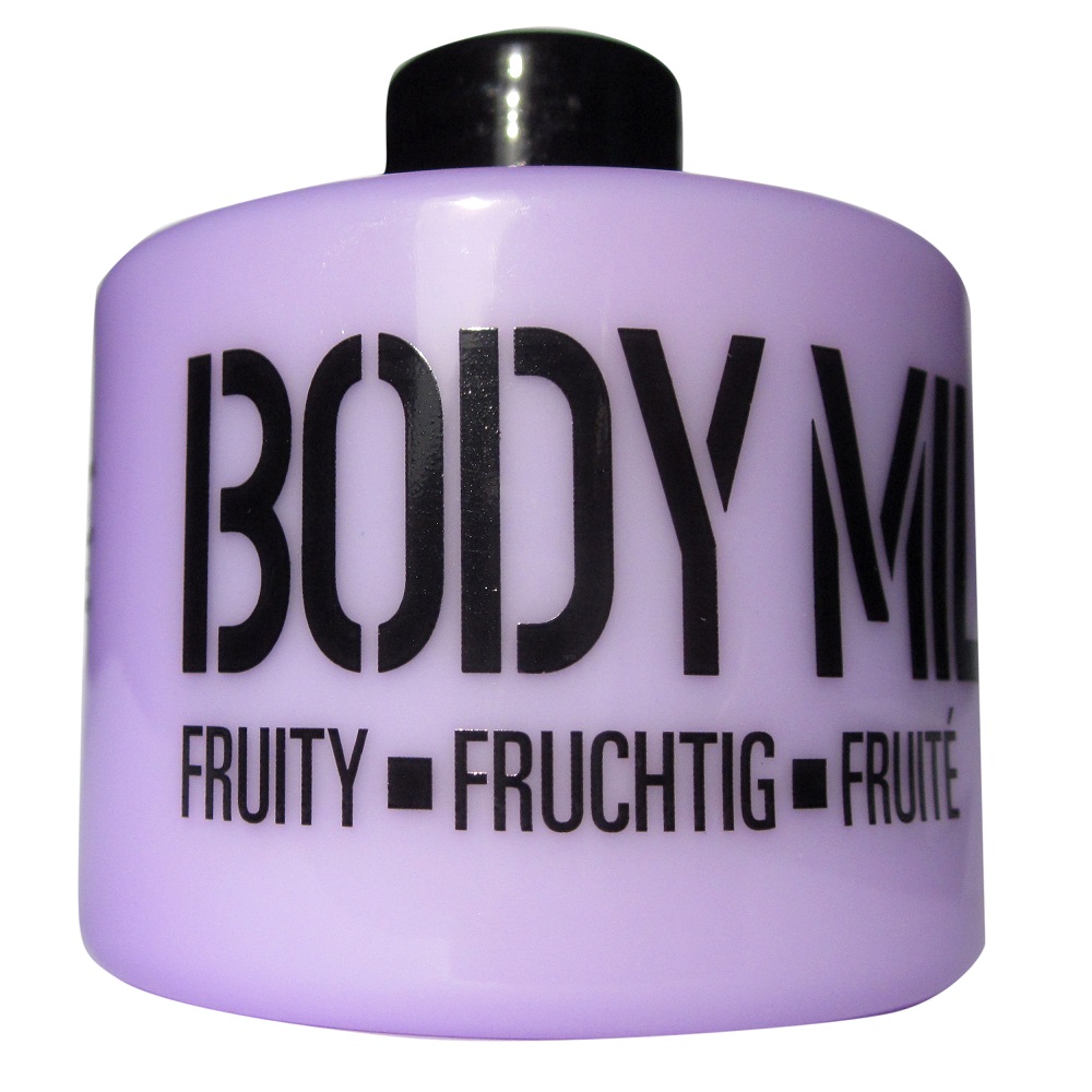 43720861733143132 Purple mleczko do ciała o owocowym zapachu 300ml - obrazek 1