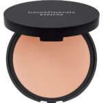 BarePro 16HR Skin-Perfecting Powder Foundation prasowany podkład w kompakcie Light 20 Cool 8g