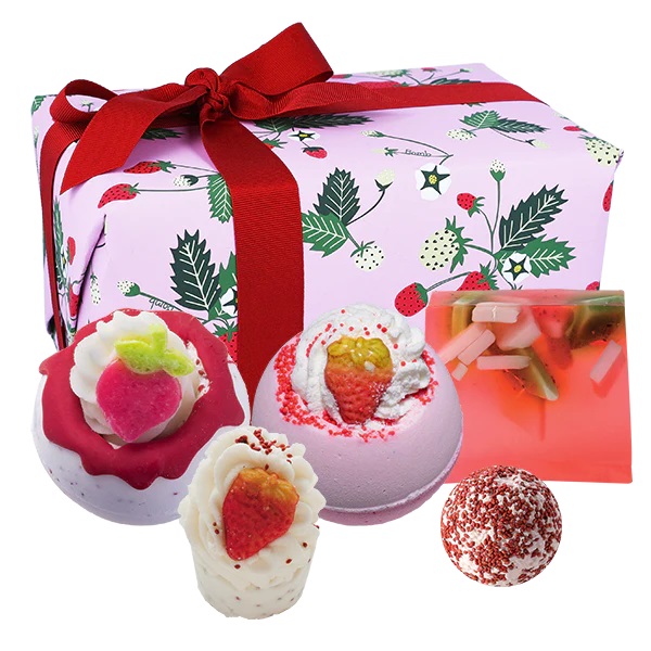 97093691667540842 Strawberry Feels Forever zestaw upominkowy do kąpieli 5szt - obrazek 1
